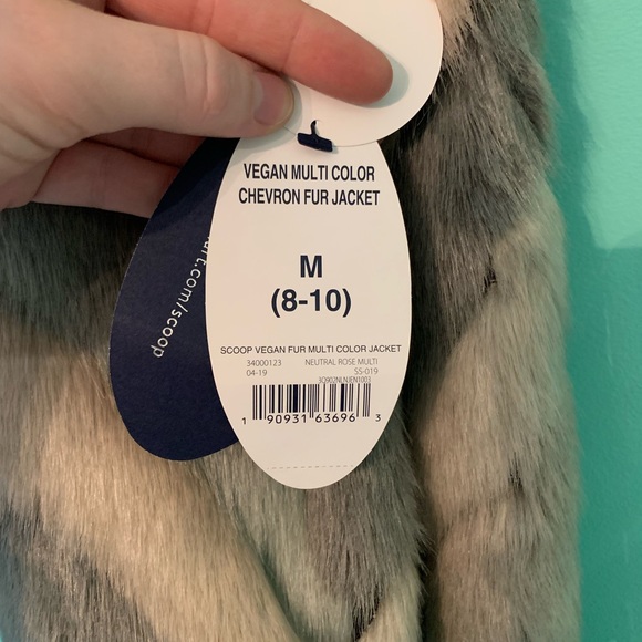 Trendy fuzzy jacket medium - Picture 3 of 9